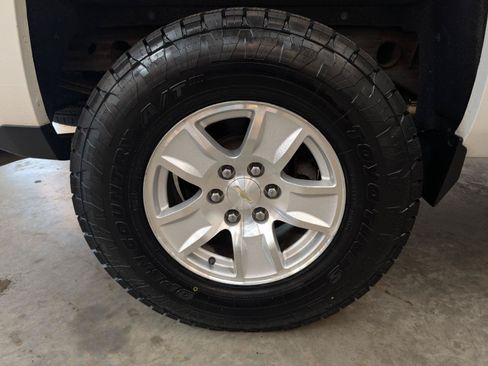 Used 2015 Chevrolet Silverado 1500 LT AWD/4WD image 44