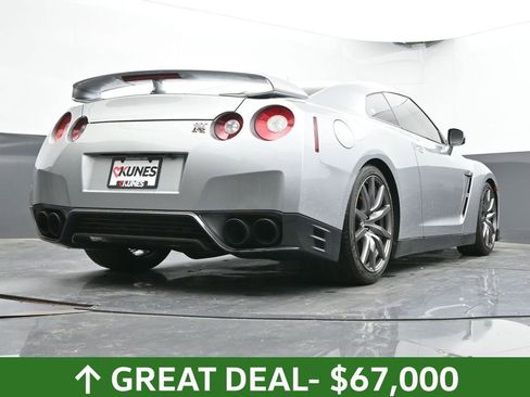 Used 2012 Nissan GT-R Premium image 51