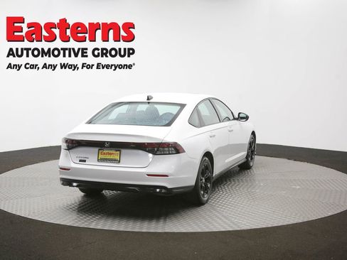 Used 2025 Honda Accord SE image 39