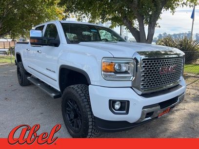 Used 2015 GMC Sierra 2500 Denali w/ Duramax Plus Package