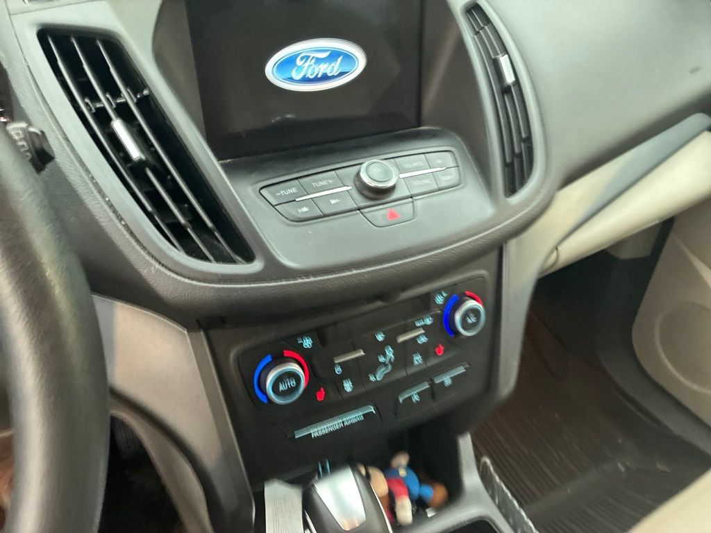 Used 2018 Ford Escape SEL w/ Ford Safe & Smart Package FWD image 10