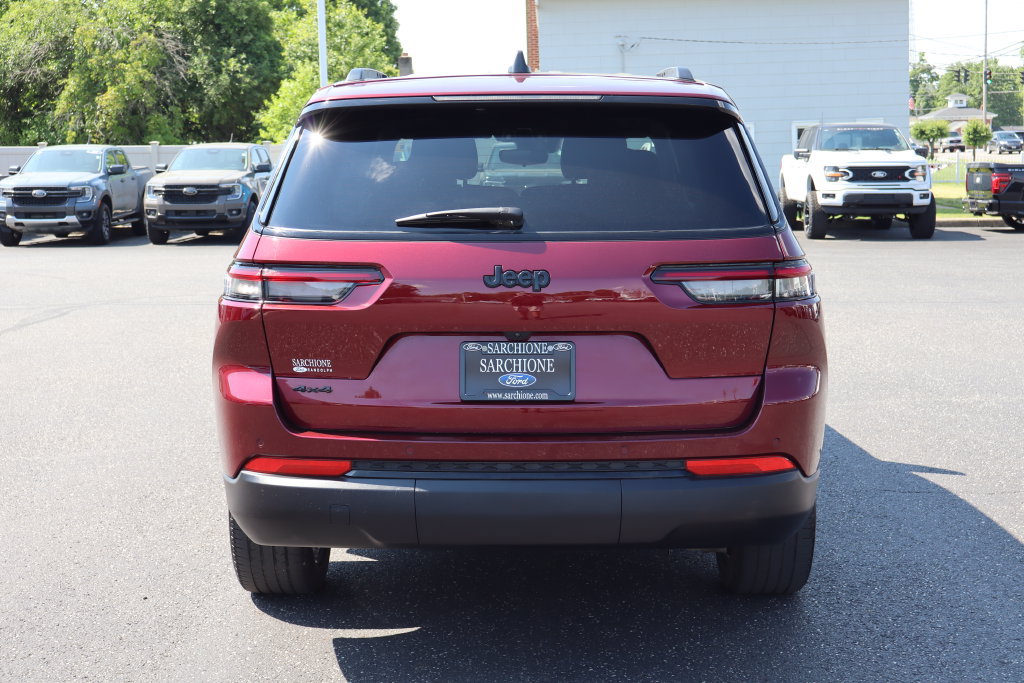 Used 2024 Jeep Grand Cherokee L Altitude AWD/4WD image 20