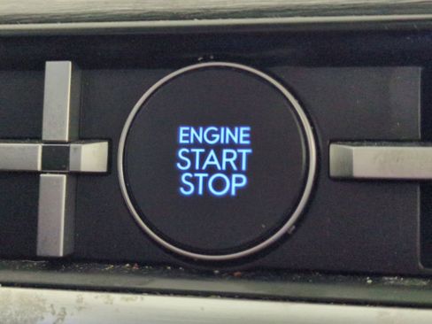 Used 2024 Hyundai Santa Fe Limited image 39