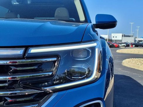 Used 2025 Volkswagen Atlas SEL image 23