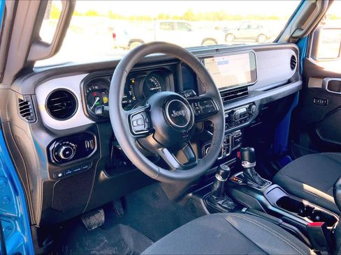 Used 2024 Jeep Wrangler Sport S w/ Convenience Group image 16