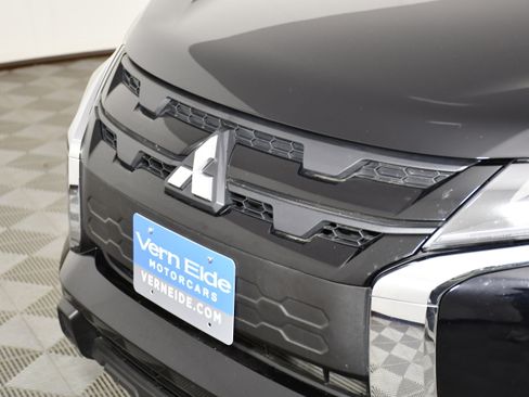 Used 2024 Mitsubishi Outlander Sport LE AWD/4WD image 11