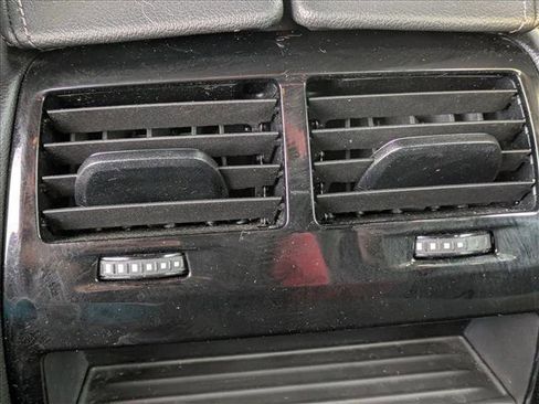 Used 2023 BMW 530i xDrive 530i xDrive w/ Premium Package image 18