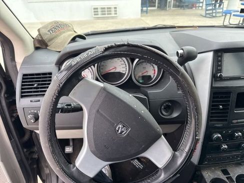 Used 2008 Dodge Grand Caravan SXT w/ Entertainment Group 2 image 17