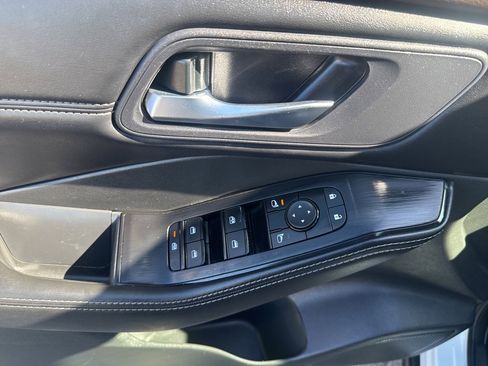 Used 2023 Nissan Rogue SV w/ SV Premium B Package image 14