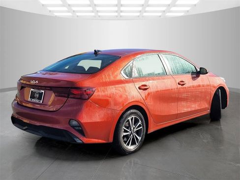 Used 2024 Kia Forte LXS w/ LXS Technology Package image 4