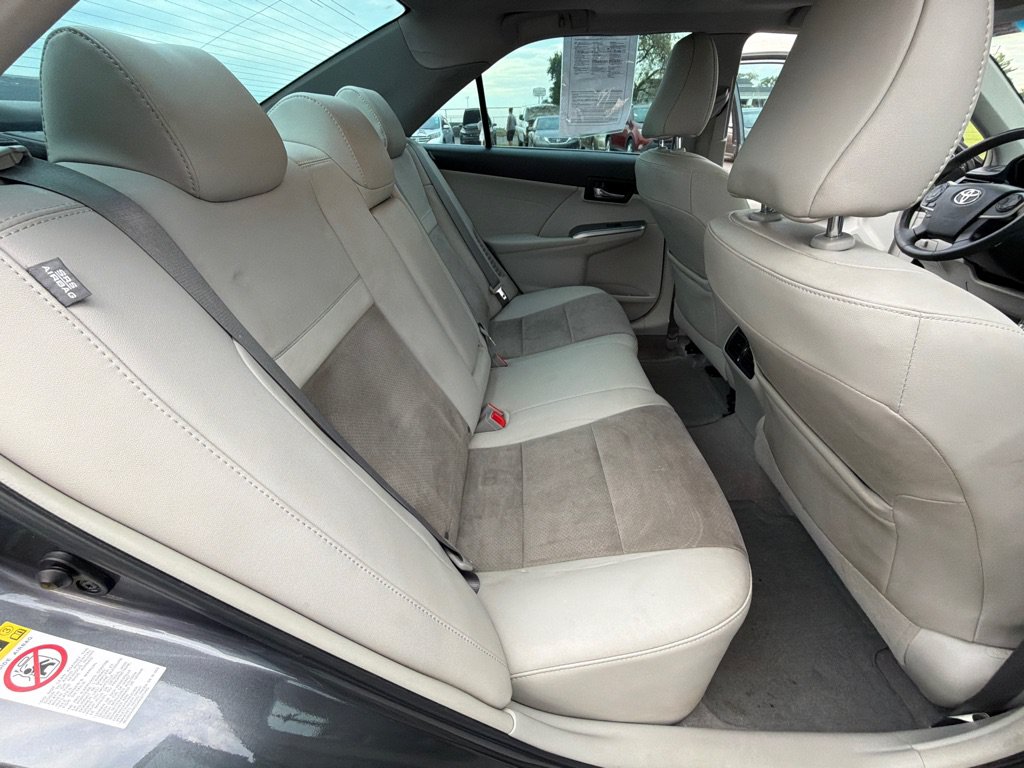 Used 2013 Toyota Camry XLE w/ Leather Pkg FWD image 25