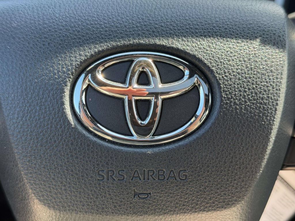 Used 2023 Toyota Highlander XSE AWD/4WD image 23