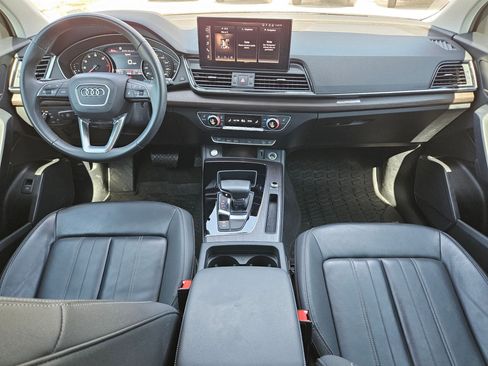 Used 2023 Audi Q5 Premium w/ Convenience Package image 16