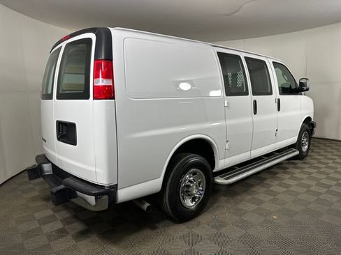 Used 2024 Chevrolet Express 2500 image 3