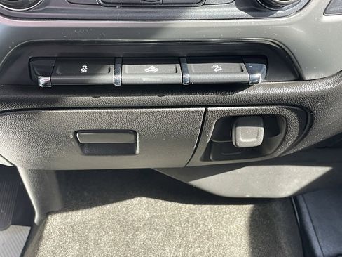 Certified 2017 Chevrolet Silverado 1500 LT w/ All Star Edition image 40