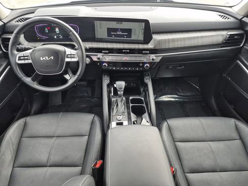 Certified 2025 Kia Telluride EX image 16