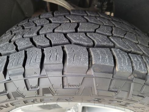 Used 2022 Chevrolet Silverado 1500 High Country w/ Z71 Off-Road Package image 8