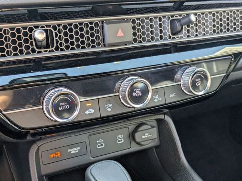 Used 2025 Honda Civic Sport image 22