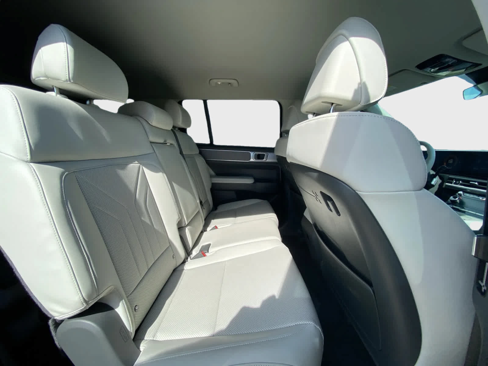 Used 2026 Hyundai Santa Fe SEL FWD image 13
