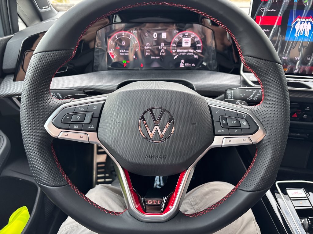 New 2026 Volkswagen GTI SE FWD image 11