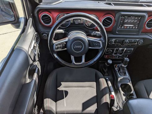 Certified 2018 Jeep Wrangler Unlimited Rubicon AWD/4WD image 16