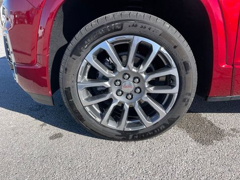 Used 2023 GMC Acadia Denali w/ Denali Ultimate Package image 10