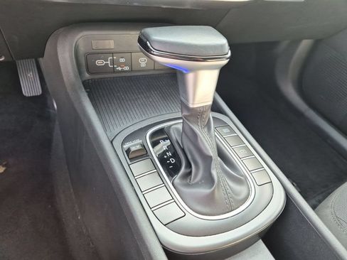Used 2025 Hyundai Kona SEL FWD image 26
