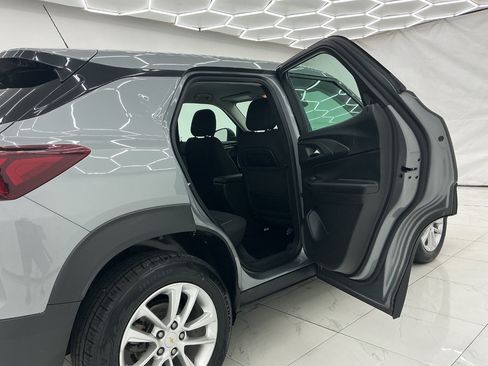 Used 2024 Chevrolet TrailBlazer LS FWD image 23
