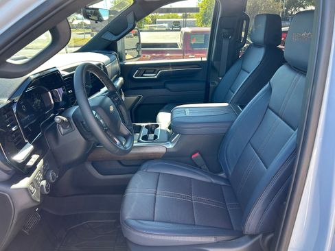 Used 2026 Chevrolet Silverado 3500 High Country w/ Technology Package image 18