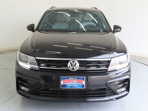 Used 2020 Volkswagen Tiguan SE R-Line image 10