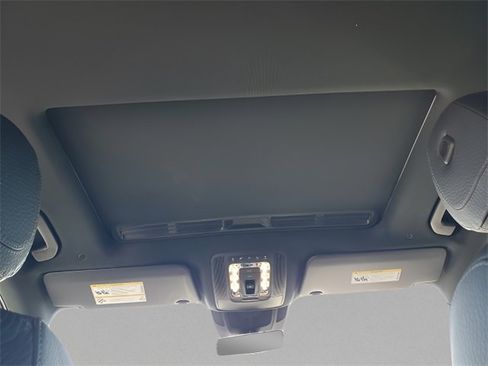 Used 2021 Mercedes-Benz GLE 450 4MATIC image 17