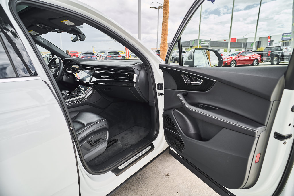 Used 2025 Audi Q7 3.0T Premium Plus AWD/4WD image 9