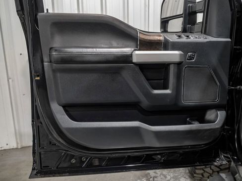 Used 2022 Ford F250 Lariat w/ Lariat Value Package image 44