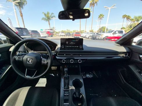 Used 2025 Honda Civic Sport image 27