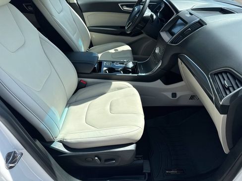 Used 2020 Ford Edge Titanium AWD/4WD image 24