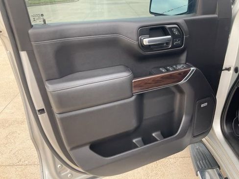 Used 2019 GMC Sierra 1500 SLT w/ SLT Premium Plus Package AWD/4WD image 5