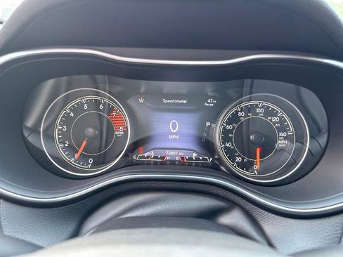 Used 2020 Jeep Cherokee Trailhawk w/ Cold Weather Group AWD/4WD image 25