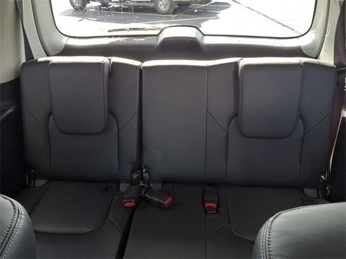 Used 2024 Nissan Armada Platinum w/ Captain's Chairs Package image 15