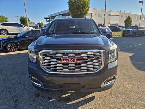 Used 2020 GMC Yukon XL Denali w/ Denali Premium Package AWD/4WD image 10