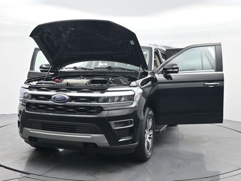 Used 2023 Ford Expedition Limited image 38