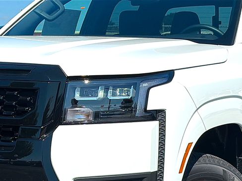 New 2026 Nissan Frontier SV w/ Tow Package AWD/4WD image 4