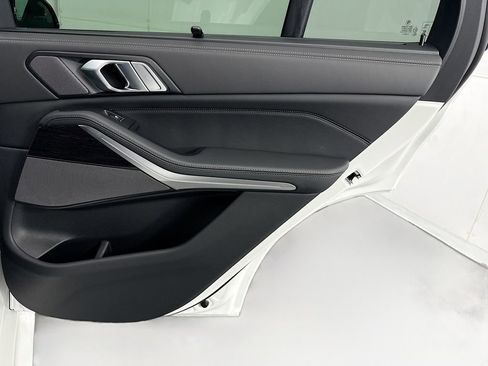 New 2026 BMW X5 xDrive40i w/ M Sport Package image 26