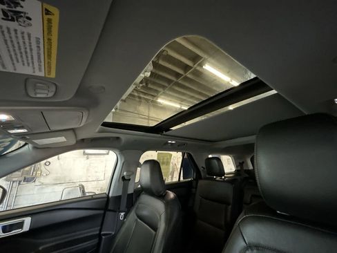 Used 2021 Ford Explorer Limited w/ Hybrid Equipment Group 310A image 22