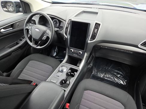 Used 2023 Ford Edge SE w/ Black Appearance Package image 17