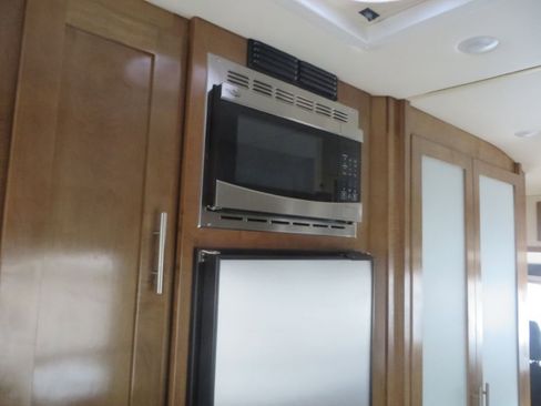 Used 2017 Ford Transit 350 XLT image 27