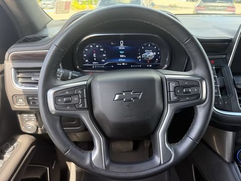Certified 2024 Chevrolet Tahoe Z71 w/ Luxury Package AWD/4WD image 14