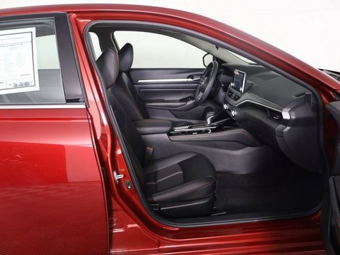 Used 2024 Nissan Altima 2.5 SR image 26