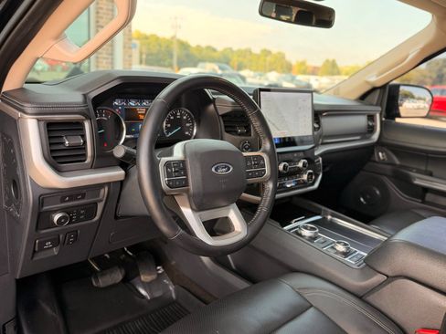 Used 2022 Ford Expedition Max XLT AWD/4WD image 19