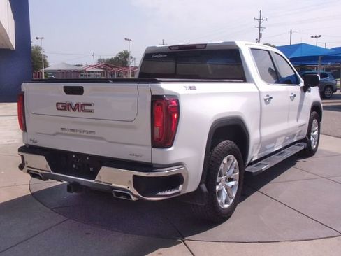 Used 2022 GMC Sierra 1500 SLT AWD/4WD image 17