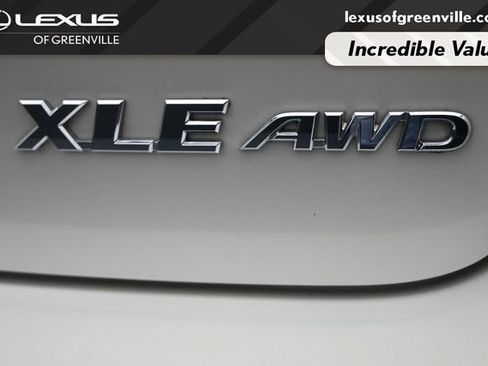Used 2019 Toyota Highlander XLE AWD/4WD image 10
